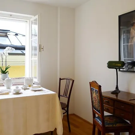Artist's Altstadt-apartment Apartment *